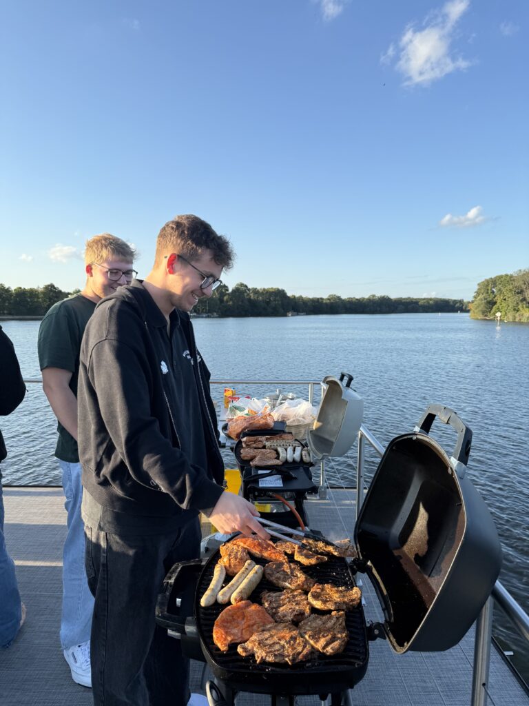grillen am sommerfest der woerpel bau