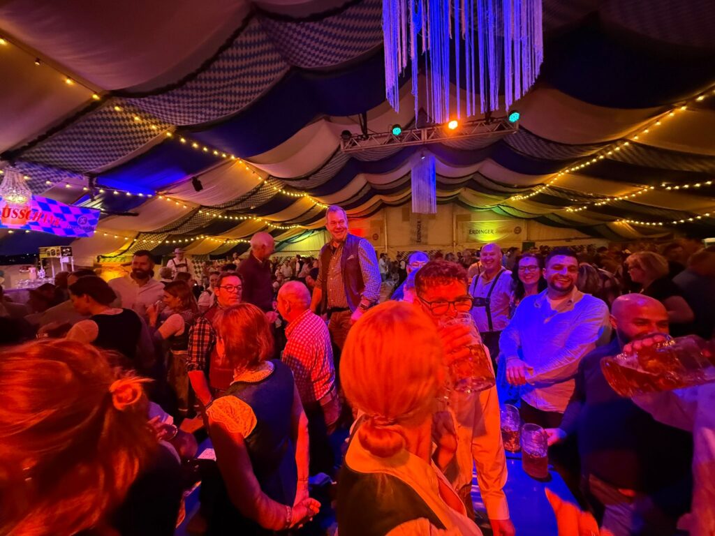 WhatsApp Bild 2025-10-11 um 05.10.27_fd3ee007 oktoberfest der Wörpel Bau GmbH