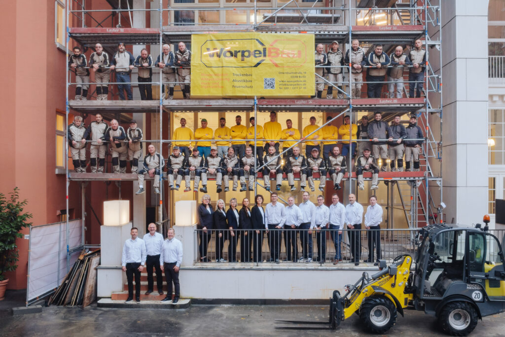 Das Unternehmen die Baufirma Wörpel Bau im Gruppenfoto